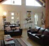 Outlook Hill Pavilion suites  Spa Cottages - Hotel Accommodation