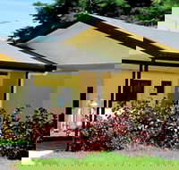 Atherton Holiday Park - Hotel Accommodation