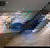 Lake Haven Motor Inn  Palms Restaurant - Hotel Accommodation
