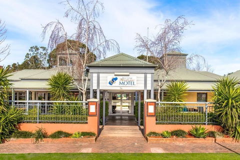 Berry Village Boutique Motel - Hotel Accommodation 3