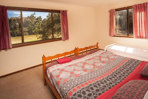 Billa Billa Farm Cottages - Hotel Accommodation 5