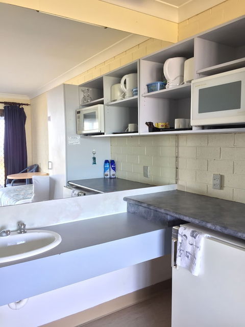 Skenes Creek Lodge Motel And Restaurant - Hotel Accommodation 6