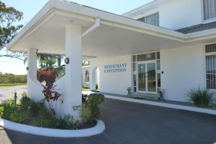 Little Pelican NSW Hotel Accommodation