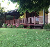 Clover Cottage Country Retreat - Hotel Accommodation