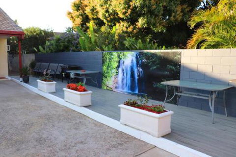 Spanish Lace Motor Inn - Hotel Accommodation 7