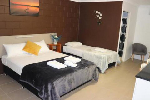 Spanish Lace Motor Inn - Hotel Accommodation 6