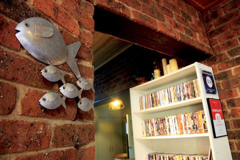 Admiral Motor Inn - Hotel Accommodation 4