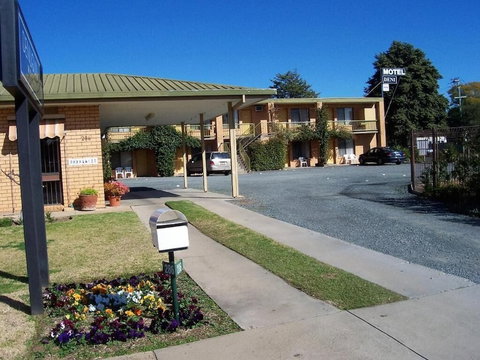 Deniliquin Motel - Hotel Accommodation 3