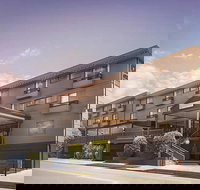 Crest on Barkly Serviced Apartments - Hotel Accommodation