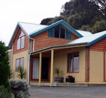 Eastern Reef Cottages - Hotel Accommodation 1