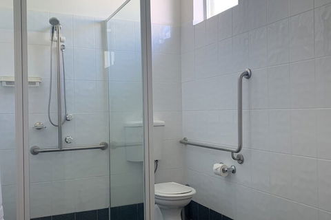Ashton Motel - Hotel Accommodation 4