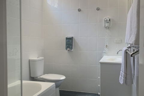 Ashton Motel - Hotel Accommodation 3
