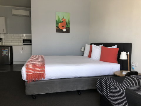 Commodore Motor Inn Albury - Hotel Accommodation 4