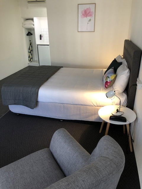 Commodore Motor Inn Albury - Hotel Accommodation 6