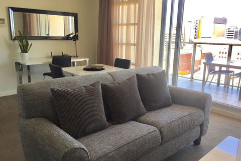 Adelaide DressCircle Apartments North Terrace - Hotel Accommodation 5