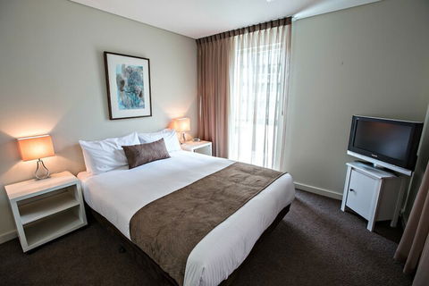 Adelaide DressCircle Apartments North Terrace - Hotel Accommodation 4