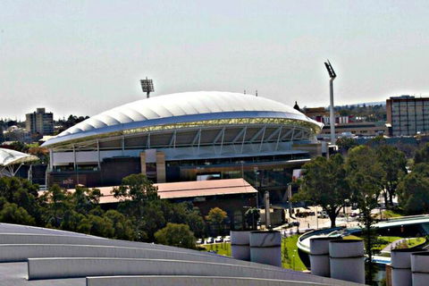 Adelaide DressCircle Apartments North Terrace - Hotel Accommodation 3