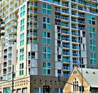 Adelaide DressCircle Apartments North Terrace - Hotel Accommodation