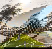 Lakes Jakaranda Holiday Units - Hotel Accommodation