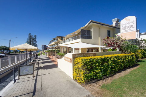 Yamba Beach Motel - Hotel Accommodation 3
