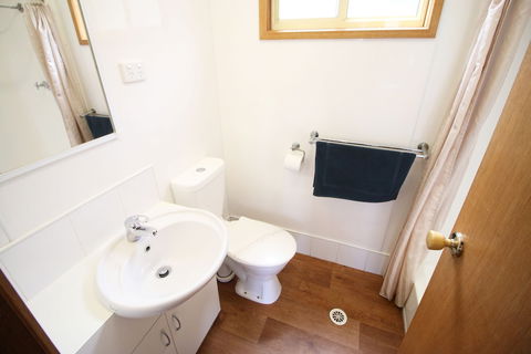 Adelaide's Brownhill Creek Tourist Park - Hotel Accommodation 2