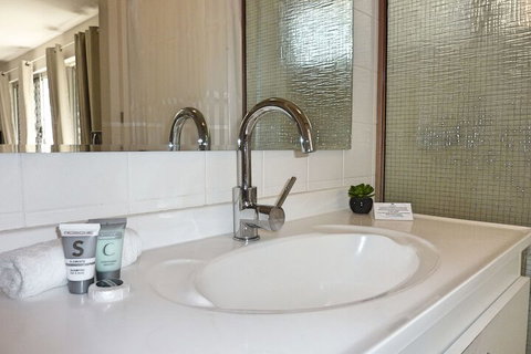 Jadran Motel & El Jays Holiday Lodge - Hotel Accommodation 7