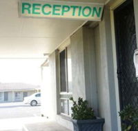 Golden Palms Motel - Hotel Accommodation