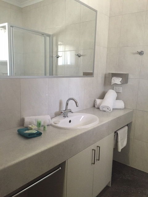 Glider City Motel Benalla - Hotel Accommodation 4