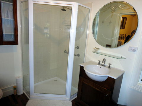 Stones Throw Cottage Bed & Breakfast - Hotel Accommodation 4