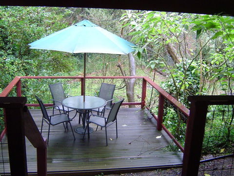 Stones Throw Cottage Bed & Breakfast - Hotel Accommodation 6
