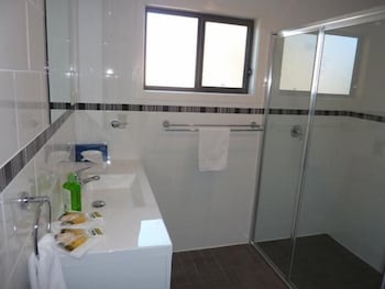 Garden Of Eden Caravan Park - Hotel Accommodation 2