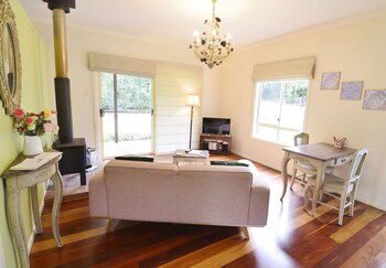 Apple Tree Cottage & Studio - Hotel Accommodation 6