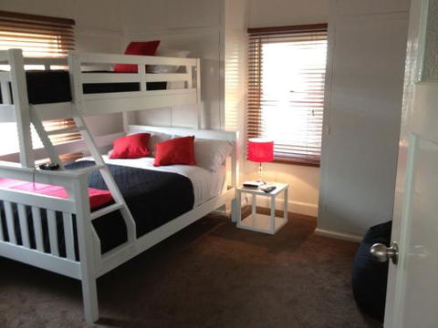 Ploughmans On Wallis Horsham - Hotel Accommodation 6