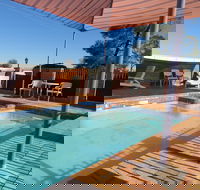 Bishop's Lodge Motor Inn - Hotel Accommodation