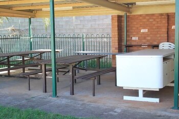 Peak Hill Golden Peak Budget Motel - Hotel Accommodation 1