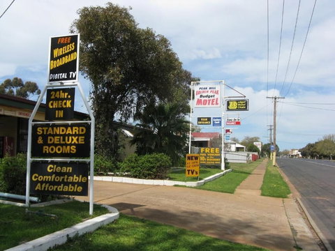 Peak Hill Golden Peak Budget Motel - Hotel Accommodation 2