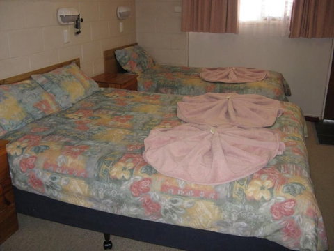 Peak Hill Golden Peak Budget Motel - Hotel Accommodation 5