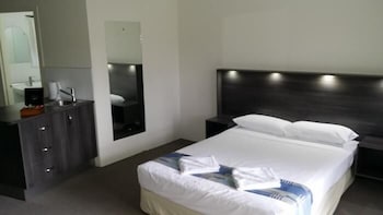 Town & Country Motel - Hotel Accommodation 6