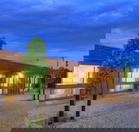 Motel Meneres - Hotel Accommodation