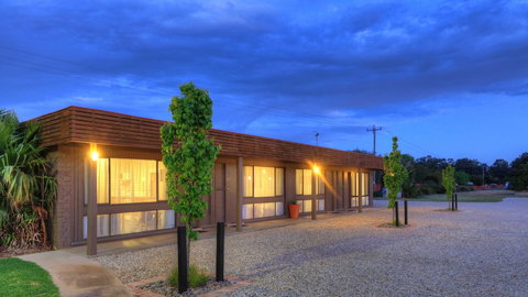 Motel Meneres - Hotel Accommodation 0