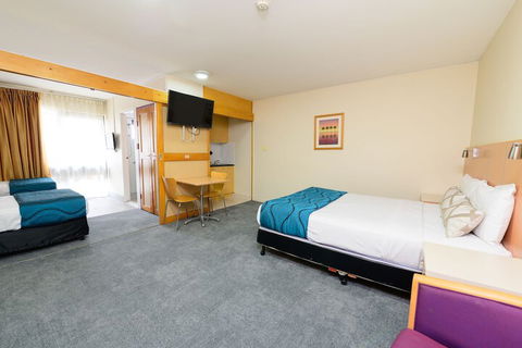 Airolodge International - Hotel Accommodation 6