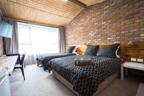 Farnham Court - Hotel Accommodation 3