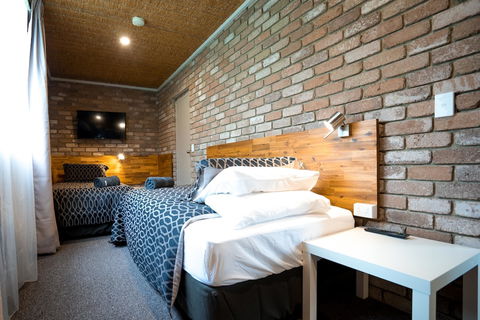 Farnham Court - Hotel Accommodation 5