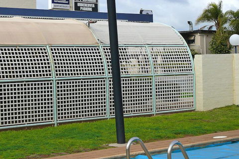 Charles Sturt Motor Inn West Wyalong - Hotel Accommodation 7