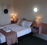 Caloundra Suncourt Motel - Hotel Accommodation
