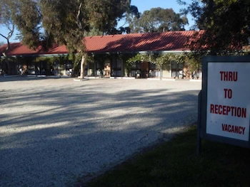 Jolly Swagman Motor Inn Holbrook - Hotel Accommodation 1