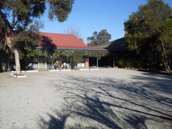 Jolly Swagman Motor Inn Holbrook - Hotel Accommodation 0