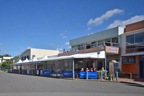 Raintrees On Moffat Beach - Hotel Accommodation 6