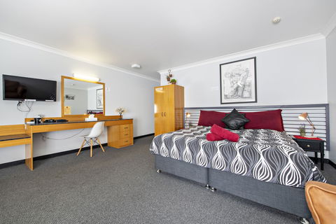 Shearing Shed Motor Inn - Hotel Accommodation 6