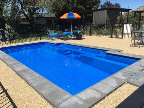 Castle Creek Motel - Hotel Accommodation 2